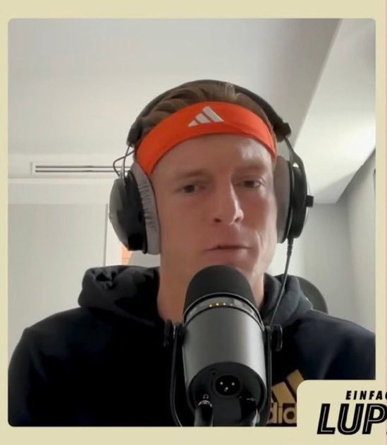 博鱼体育直播-克罗斯谈伯纳乌被嘘经历，回忆1-4负阿贾克斯|托尼·克罗斯|皇马|皇家马德里|圣地亚哥-伯纳乌足球场|阿贾克斯足球俱乐部_新浪体育_新浪新闻